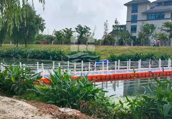 江苏泗洪滨河景观浮桥